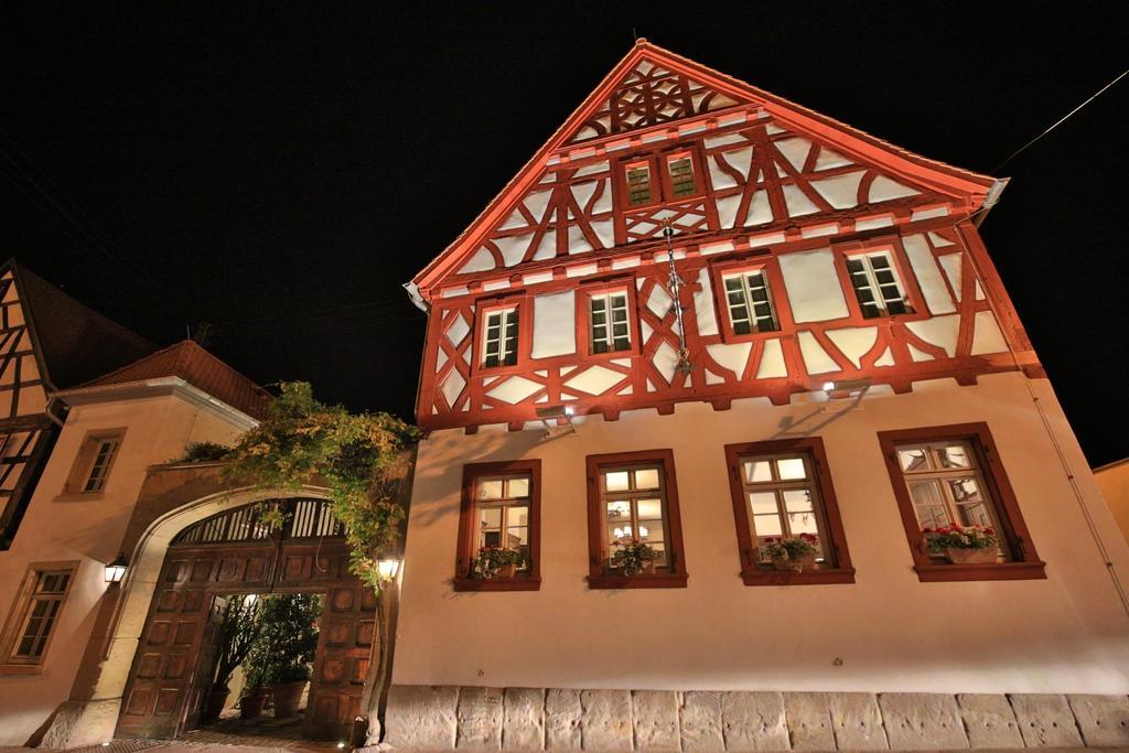 Weinhaus Henninger Hotel Kallstadt Buitenkant foto