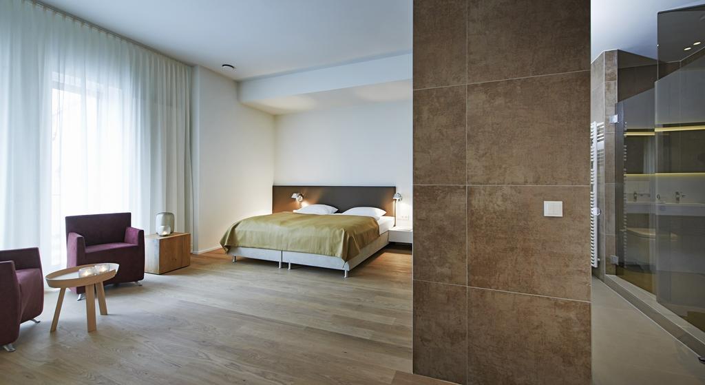Weinhaus Henninger Hotel Kallstadt Kamer foto